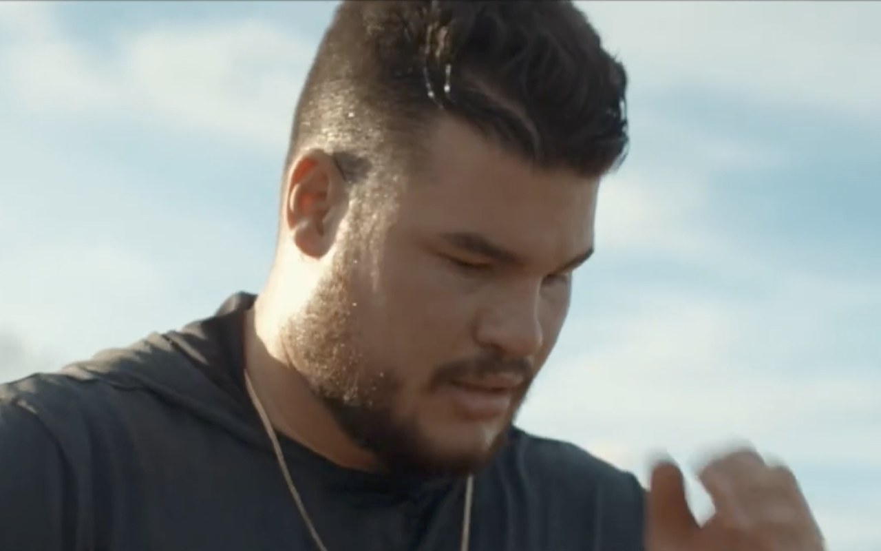 Frame do documentário Duzão de volta ao Brasil